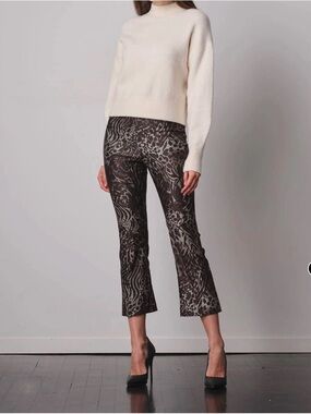 Avenue Montaigne Leo Flare Cut Pants In Ramage